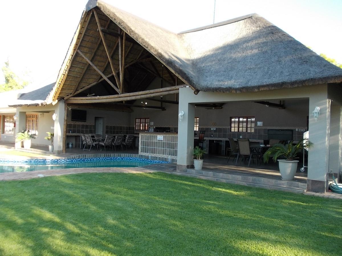 Lavender Lodge Vryburg Exterior foto
